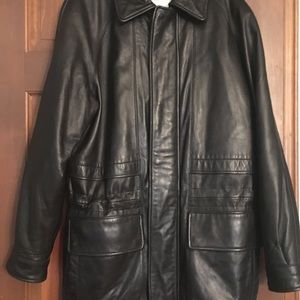 London fog men’s leather jacket. Size small